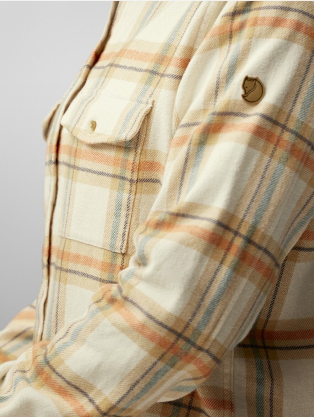 Fjallraven Ovik Heavy Flannel Relaxed Fit Shirt Women’s Gorpcore Cream Orange M - Picture 3 of 16